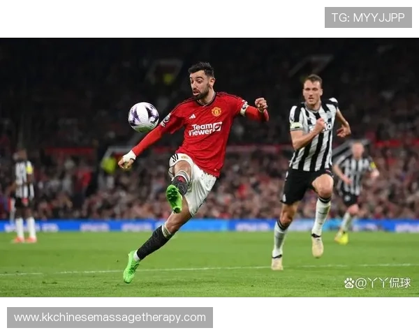 曼联进攻推进屡屡受阻于最后一环,关键战能力受到检验 曼联进攻推进屡屡受阻于最后一环,关键战能力受到检验