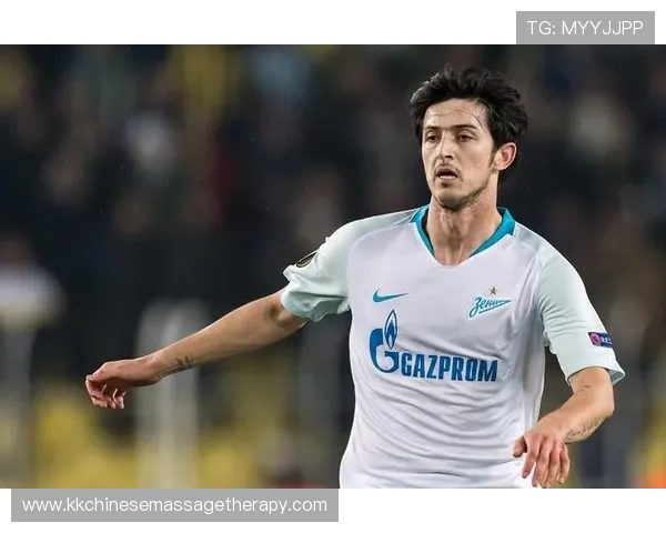 阿兹蒙进攻创造力持续提升，前场表现稳健