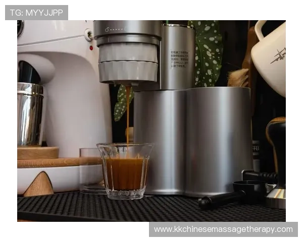 任子威真是普通人都想不到的生活，训练完去咖啡馆点了杯千元咖啡...